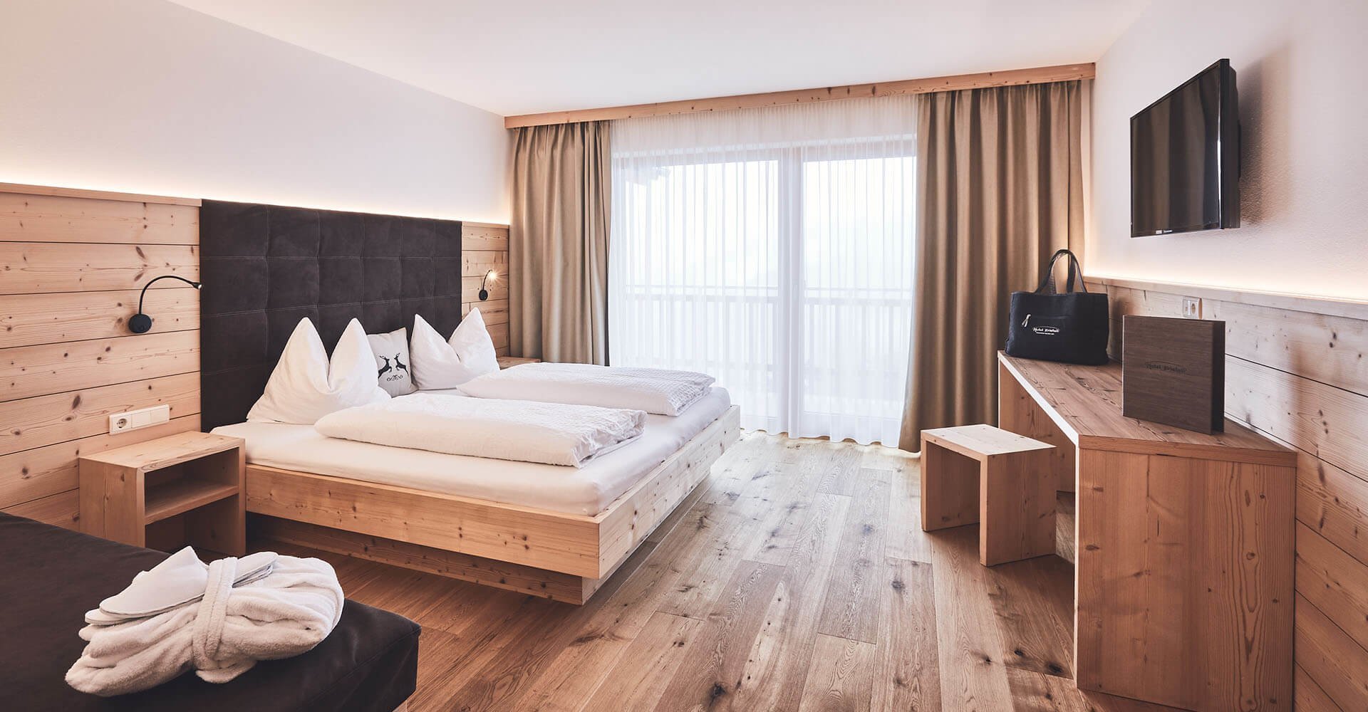 Hotel Kristall - Unser Wanderhotel am Gitschberg/Jochtal | Ihr Ski- & Wanderhotel in Südtirol
