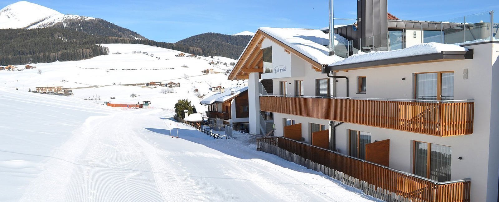 Hotel Kristall Meransen - Winterurlaub Südtirol - direkt auf die Piste 