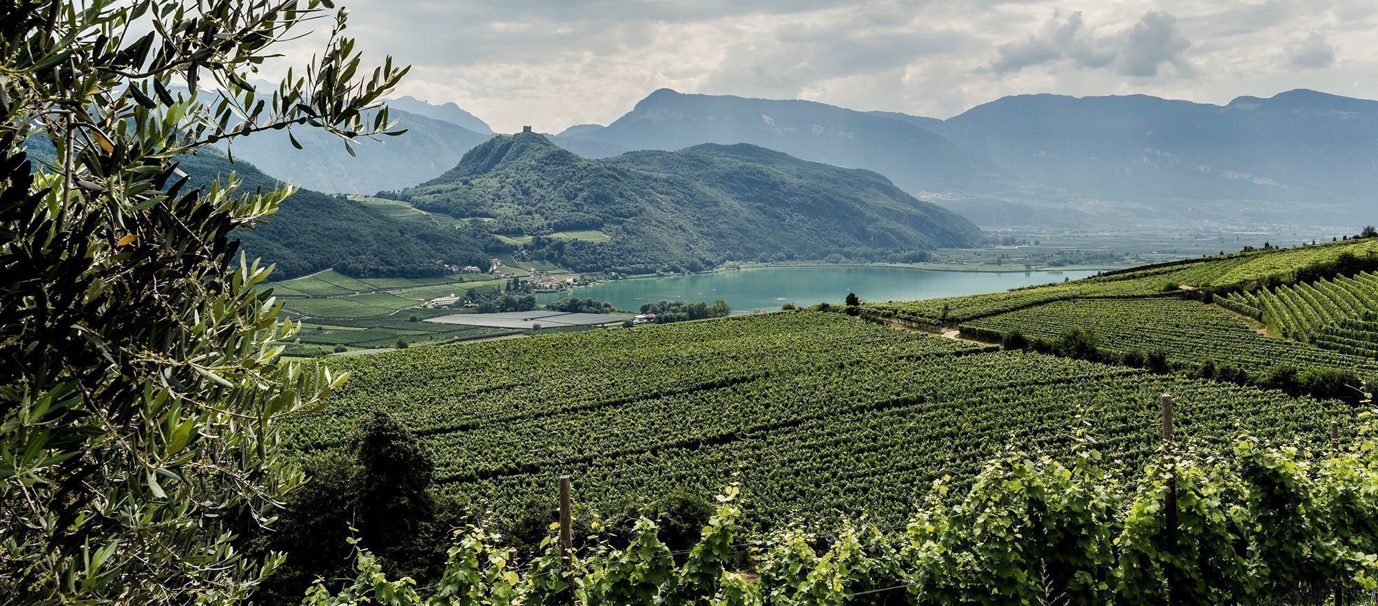 South Tyrolean lakes and waterfalls - refreshment for body and soul