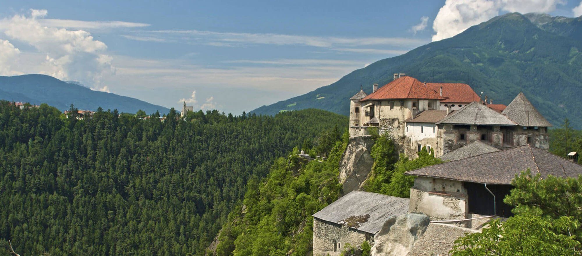 Rodenegg Castle - Grace in the mountains