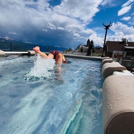 Neuer Pool auf der Dachterrasse!